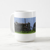  zwarte trekker - Boerderij Koffiemok (Voorkant links)