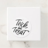 Zwarte Trick or treat Hand Lettering Halloween Bedankjes Labels (In situ)