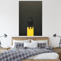Zwarte Vogel op Gouden Sockel