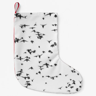 ZWARTE VOGELS DIE OP SKY VLIEGEN KLEINE KERSTSOK