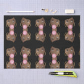 zwarte vrouw, popping roze bublegum tissuepapier (Craft)