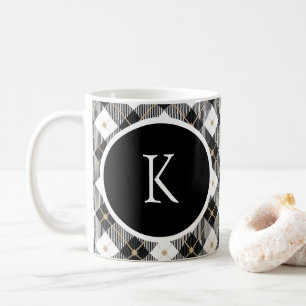 Zwarte-witte koffiemok met gouden ruitpatroon en m