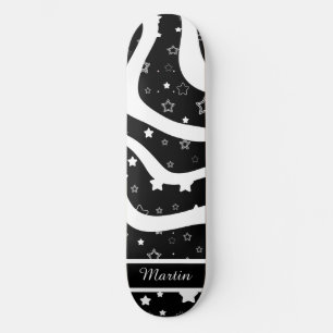 Zwarte & witte sterren op lijnen aangepaste naam skateboard