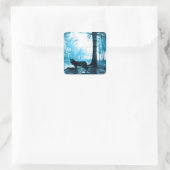 Zwarte Wolf Alone in het bos Vierkante Sticker (Tas)