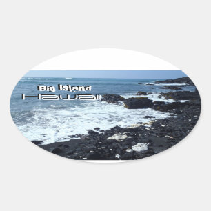 Zwarte zandstrandstickers op het grote eiland Hawa Ovale Sticker