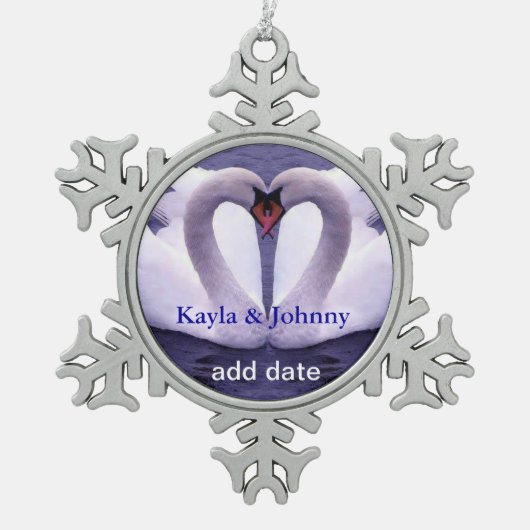 Zwemelen in LOVE Pewter Snowflake Ornament (Voorkant)