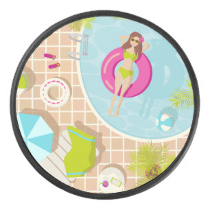 Zwemzwembad meisje op strand bikini hockey puck