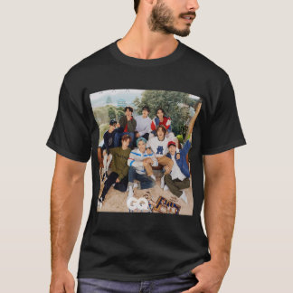 Zwerf Kinder GQ SKZ kpop ot8 bang chan lee know ch T-shirt