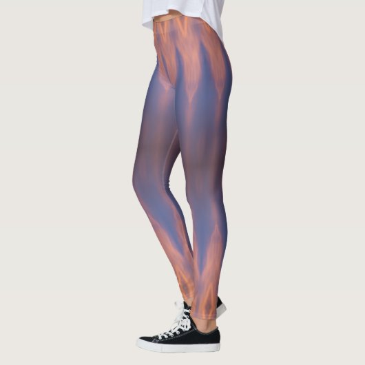 zwerver in wolken leggings (Links)